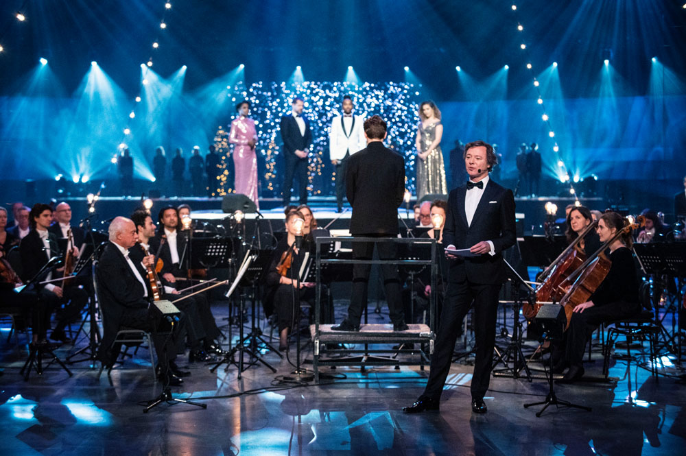 Het Rotterdams Philharmonisch Orkest - A Musical X-mas for You met Annefleur van den Berg, René van Kooten, Nyassa Alberta, Nigel Brown en Frits Sissing. Gefotografeerd door fotograaf Karen van Gilst